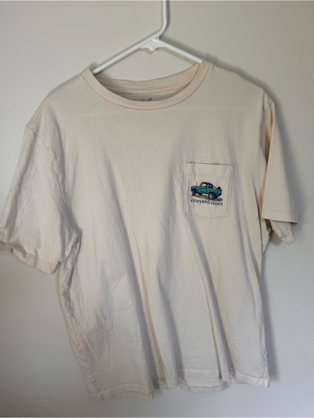 Vineyard Vines Cream Pocket Tee with Teal Truck